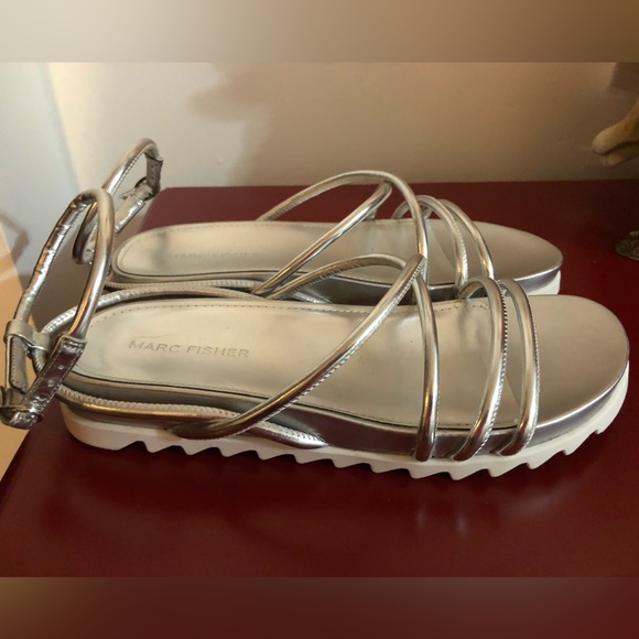 Marc Fisher Sandals- SZ 6.5M - Picture 2 of 8